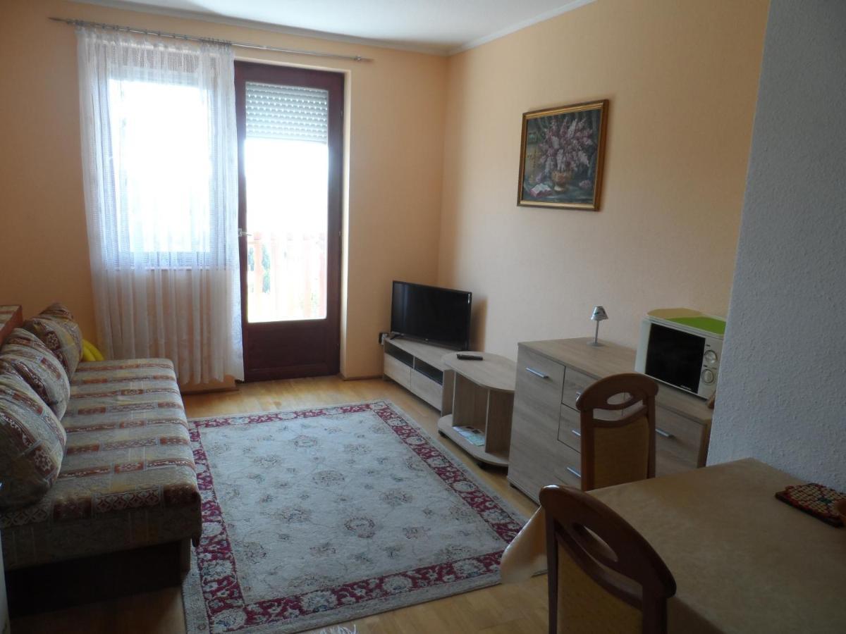 Apartman Berki เฮวิซ ภายนอก รูปภาพ